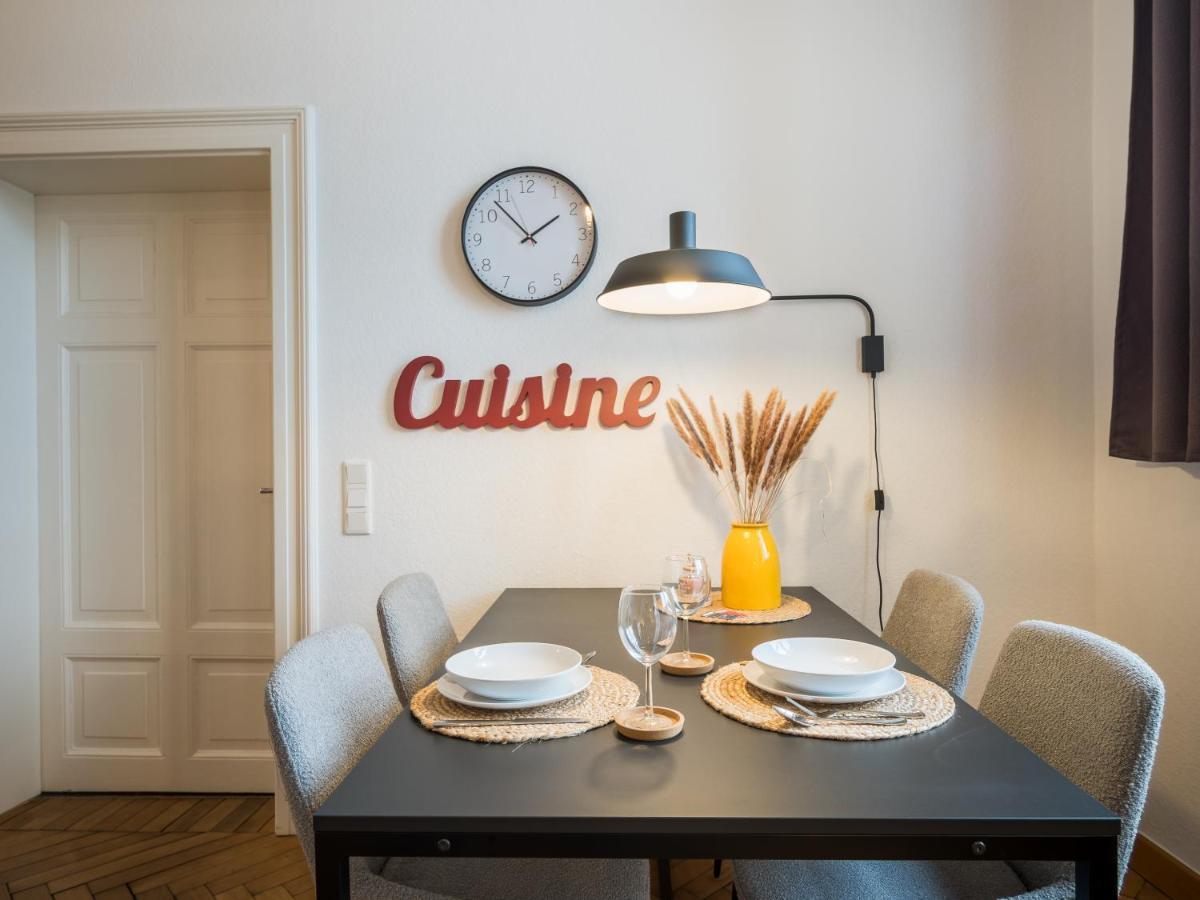 Schwarzlins Loftraum - Stilvolles Apartment Mit Smart Tv, Netflix, Disney Plus, Schnellem Wlan, Parken, Nespresso 圣英贝特 外观 照片
