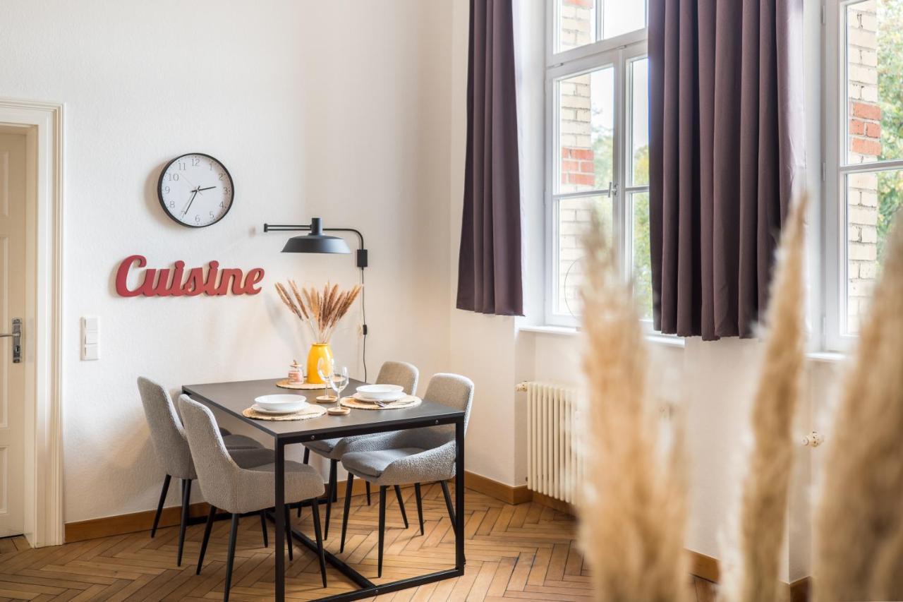 Schwarzlins Loftraum - Stilvolles Apartment Mit Smart Tv, Netflix, Disney Plus, Schnellem Wlan, Parken, Nespresso 圣英贝特 外观 照片